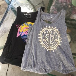 2 Vans Tops